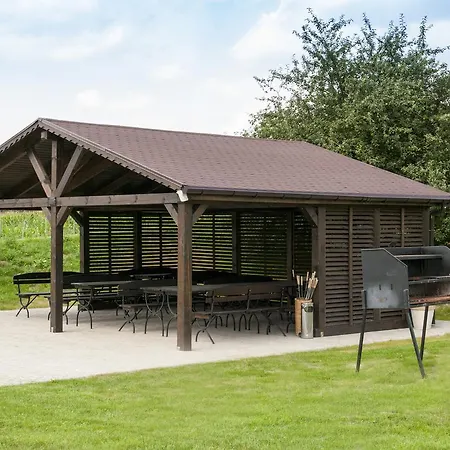 Zielone Wzgorze פארק נופש